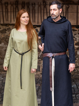 High Middle Ages garb