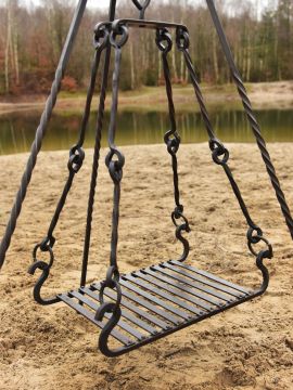 Grill grate for tripod, hand-forged