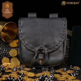 Belt pouch with horn closure black