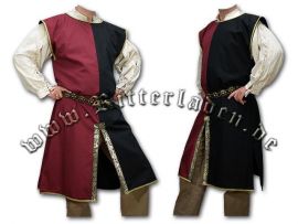 Noble tunic with border Chest circumference up to 115 cm