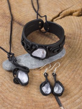 Rock crystal jewelry set