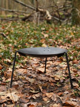 Fire bowl with removable legs