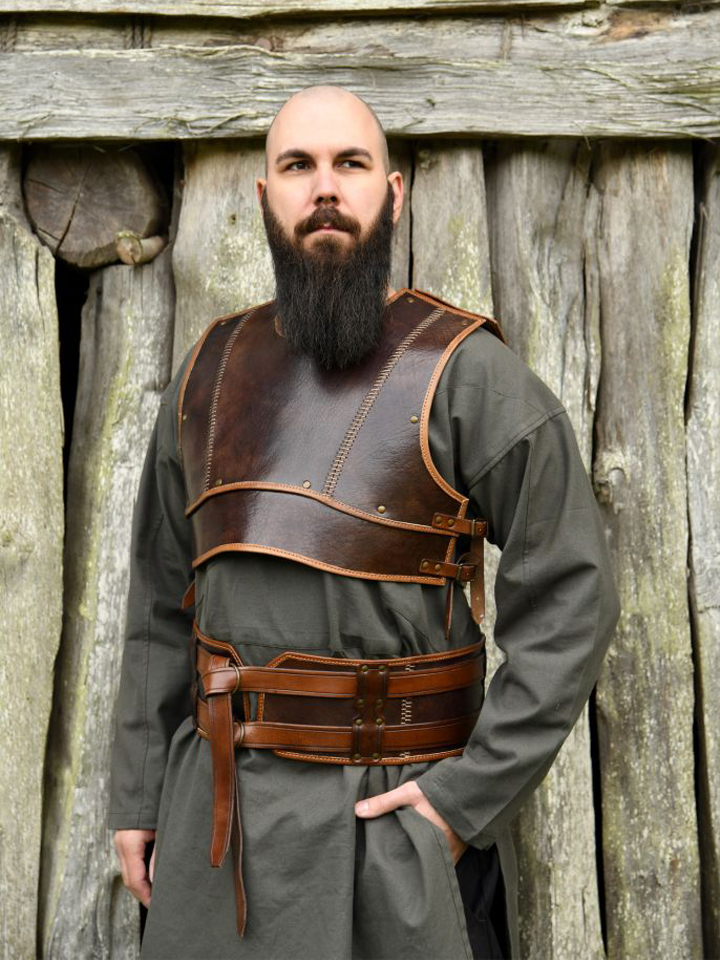 Leather chest protector Arnulf brown