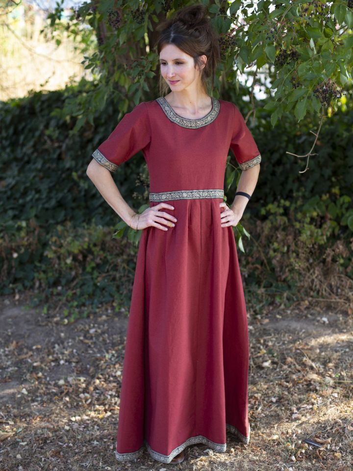 Short sleeve dress with red border M