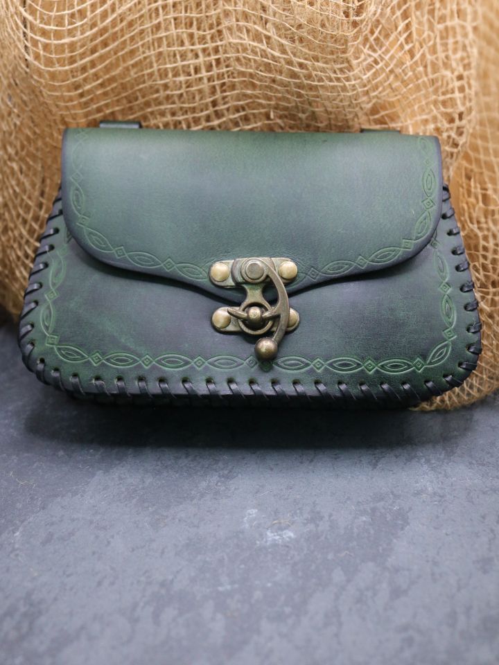 Belt bag with decoration green
