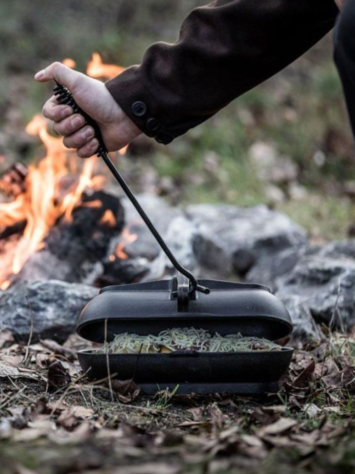 Lid lifter for Dutch oven