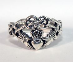 Claddagh silver ring