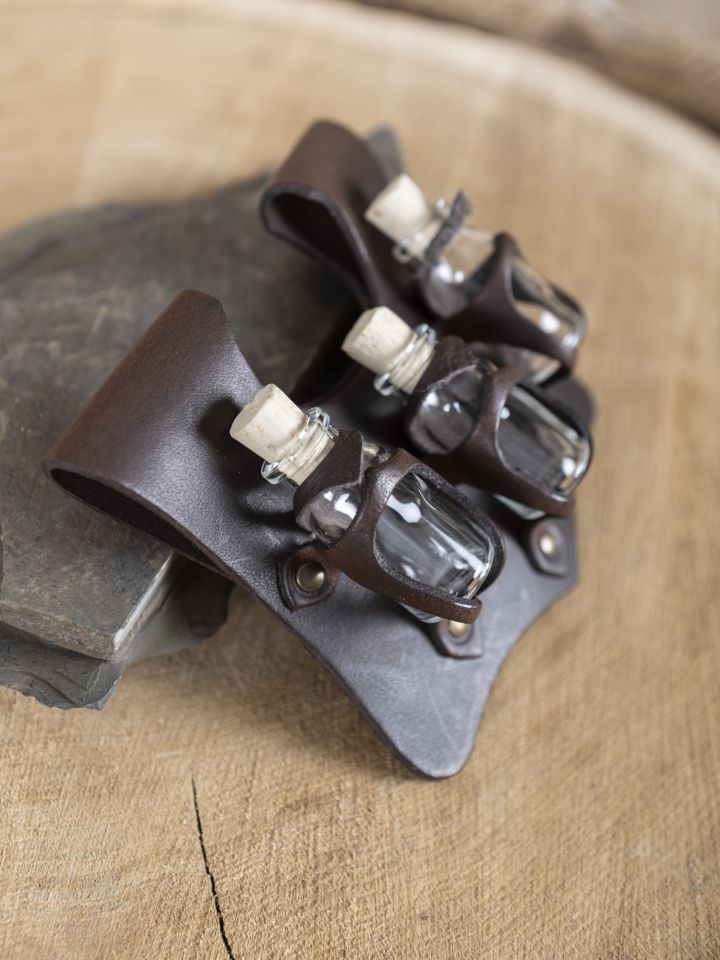Drink holder with 3 bottles brown 2