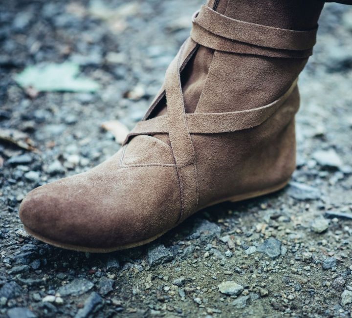 Brown suede Viking boots 2