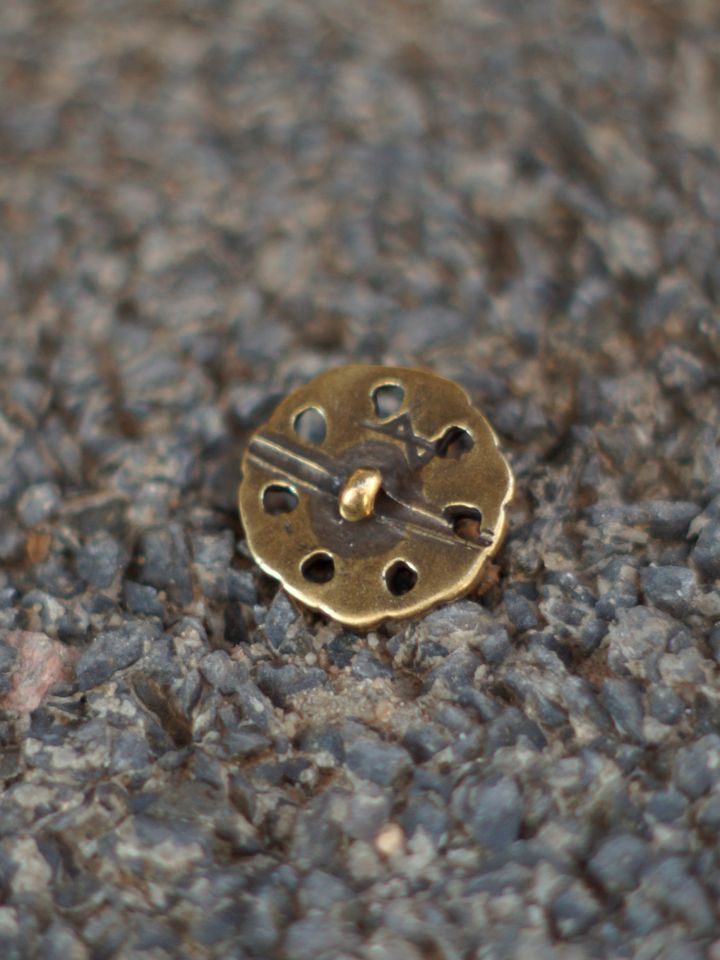 Celtic button brass 2