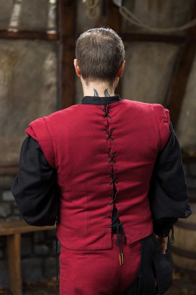Warhammer Armoury Imperial Doublet Type A Dark Red 2