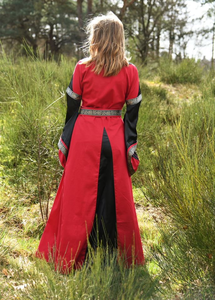 Noble medieval dress Bliaut red-black XXL 2