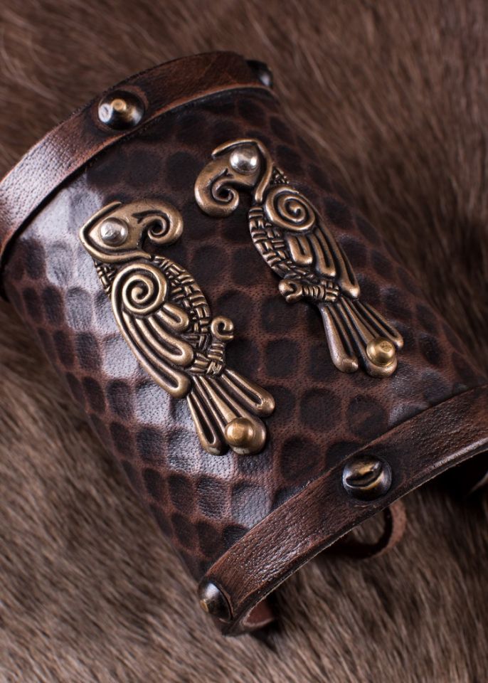 Leather bracers with Hugin and Munin 2