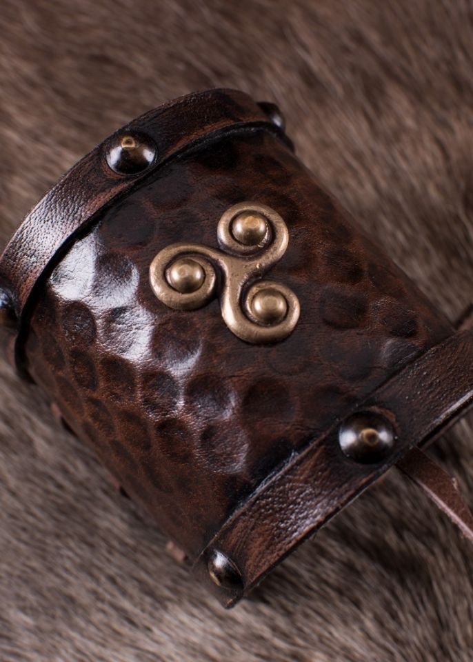 Leather bracers with triskel 2