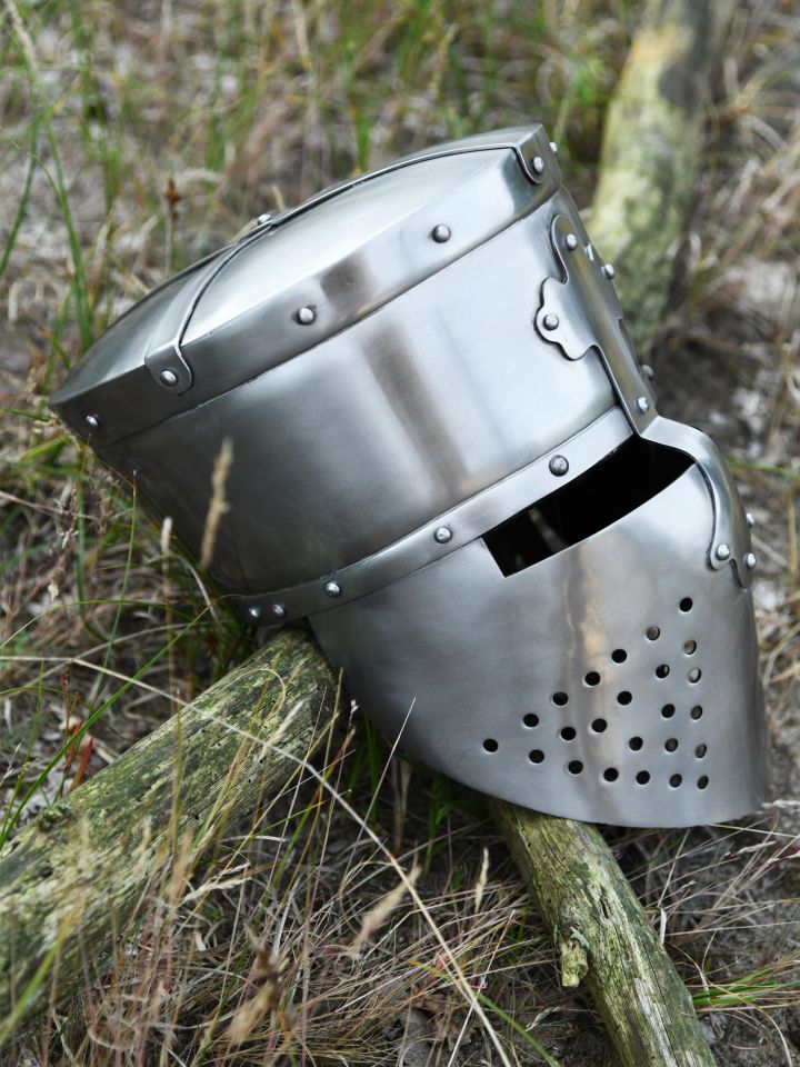 Crusader helmet 2