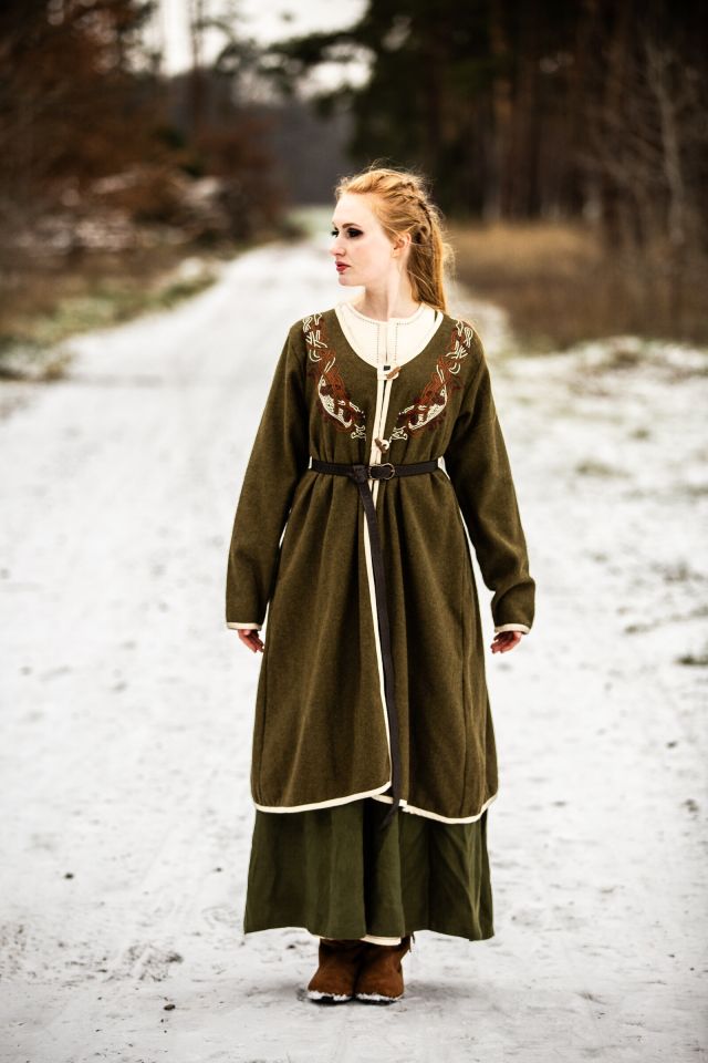 Viking Birka coat Skadi olive 2