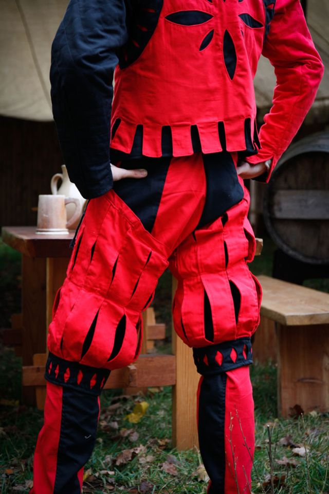 Imperialis leg warmers stripes red-black 2