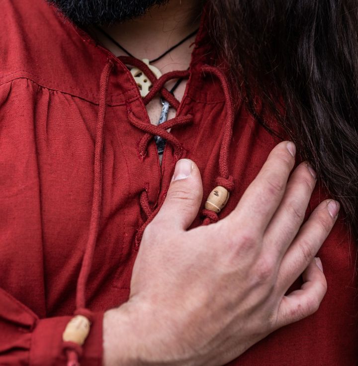 Medieval shirt red M 2