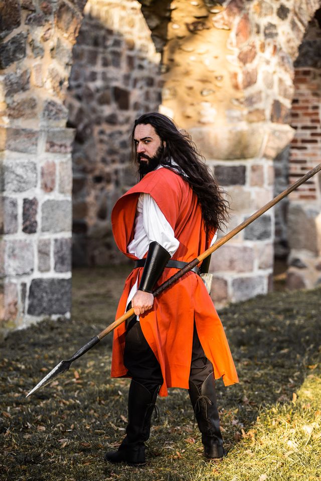 Tabard plain red 2