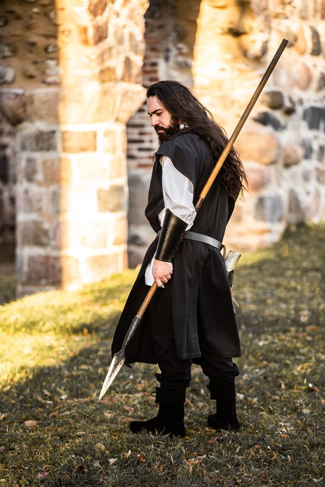 Tabard plain black 2