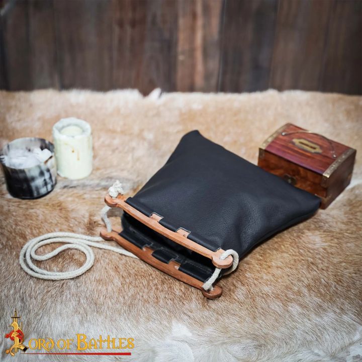 Viking leather hanger bag 2