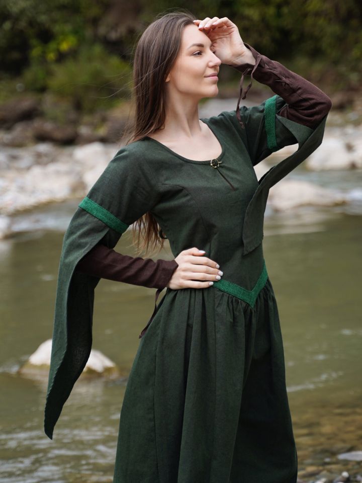 Elven dress green 2