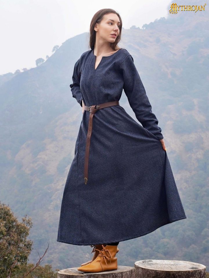 Viking wool dress Astrid blue 2