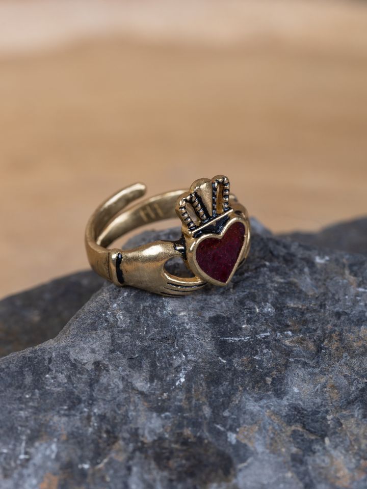 Claddagh ring bronze medium 2