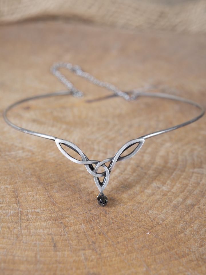 Tiara with Celtic braid and black stone 2