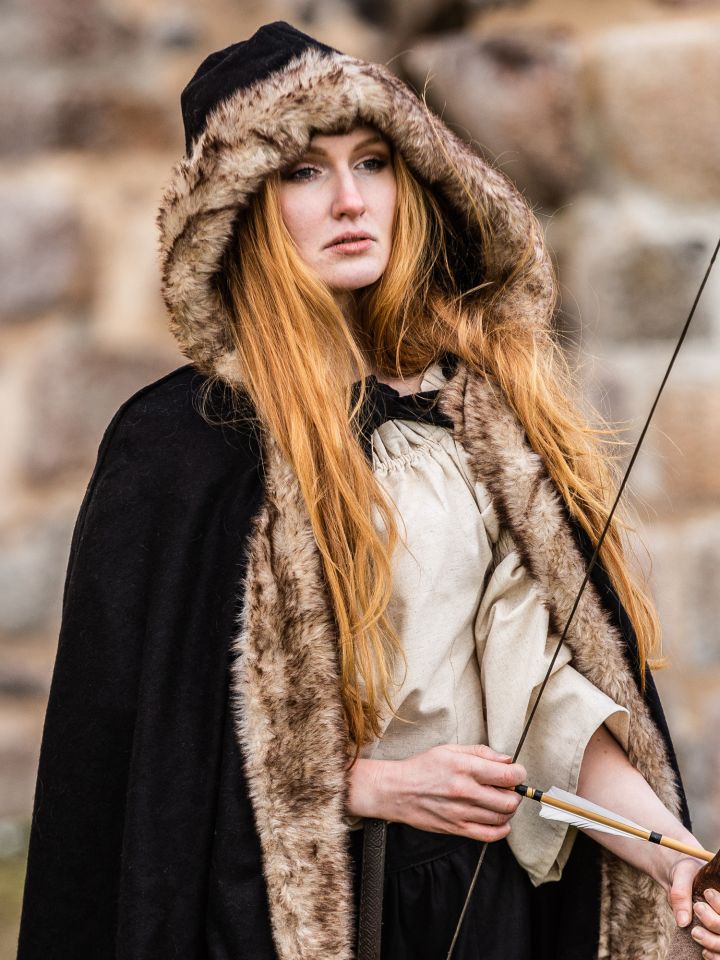 Hooded cape Fjell black 2
