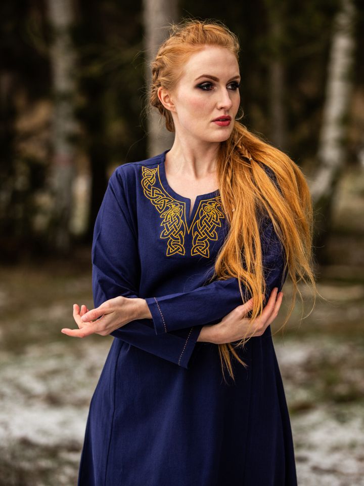 Viking dress Aslaug blue 2