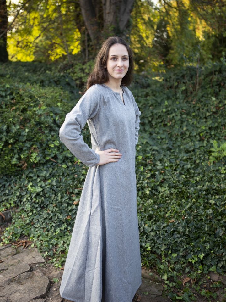Wilma dress light gray 2