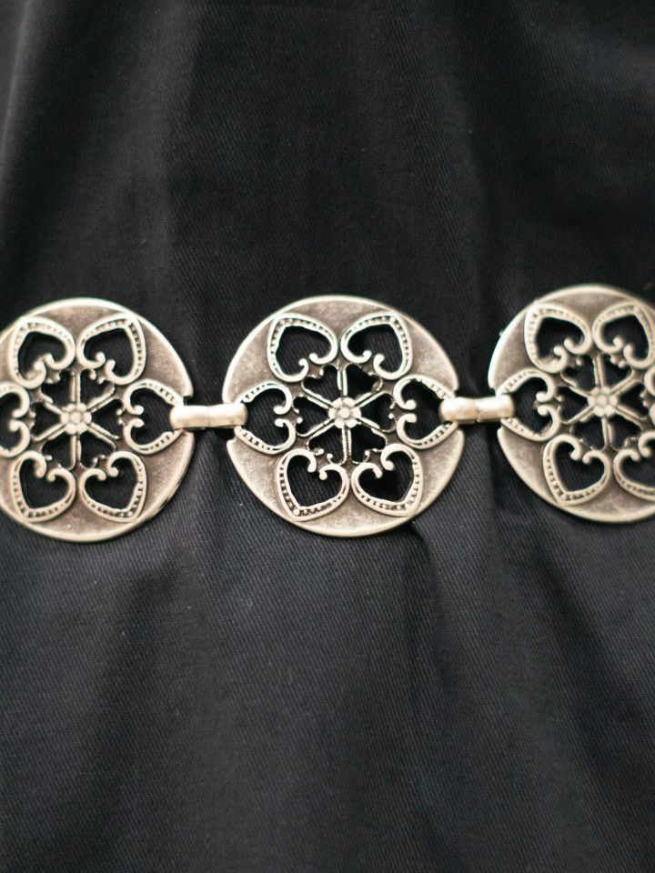 Chain belt with ornamental pattern in antique silver 2