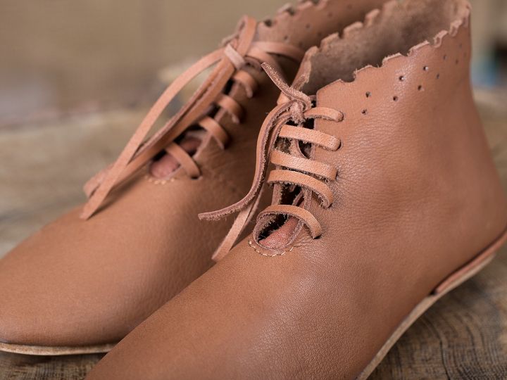 Reversible shoes with lace fastening 2