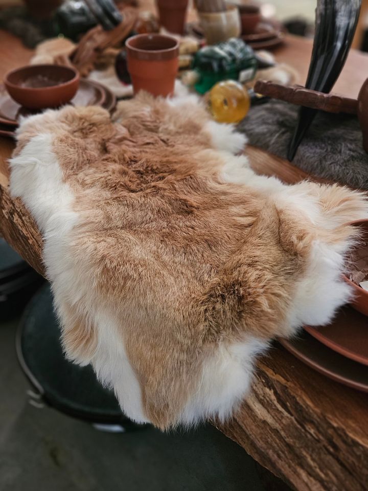Rabbit fur red 2