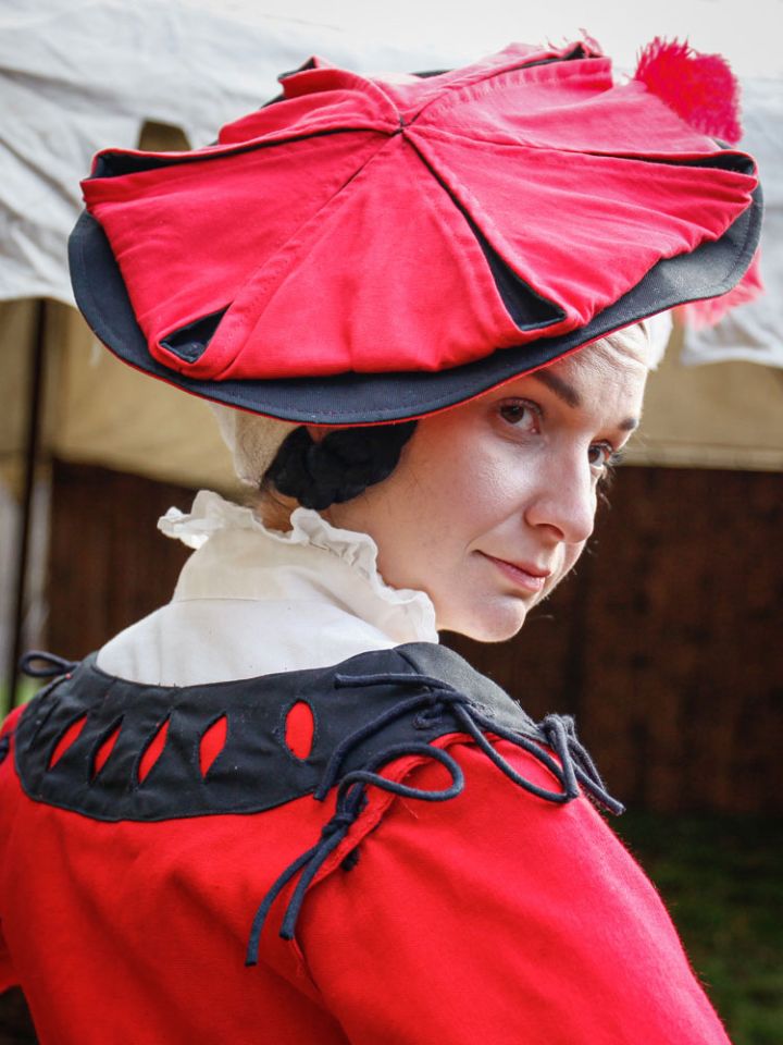 Hat Frundsberg red/black 2