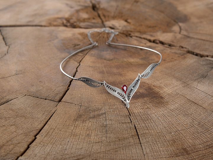 Filigree tiara Ruby elf 2