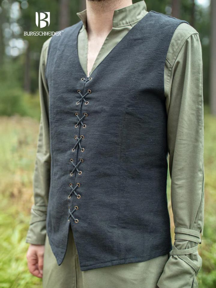 Maron black vest 2