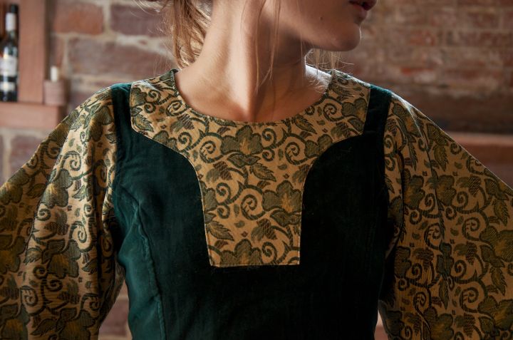 Geraldine dress in green 2