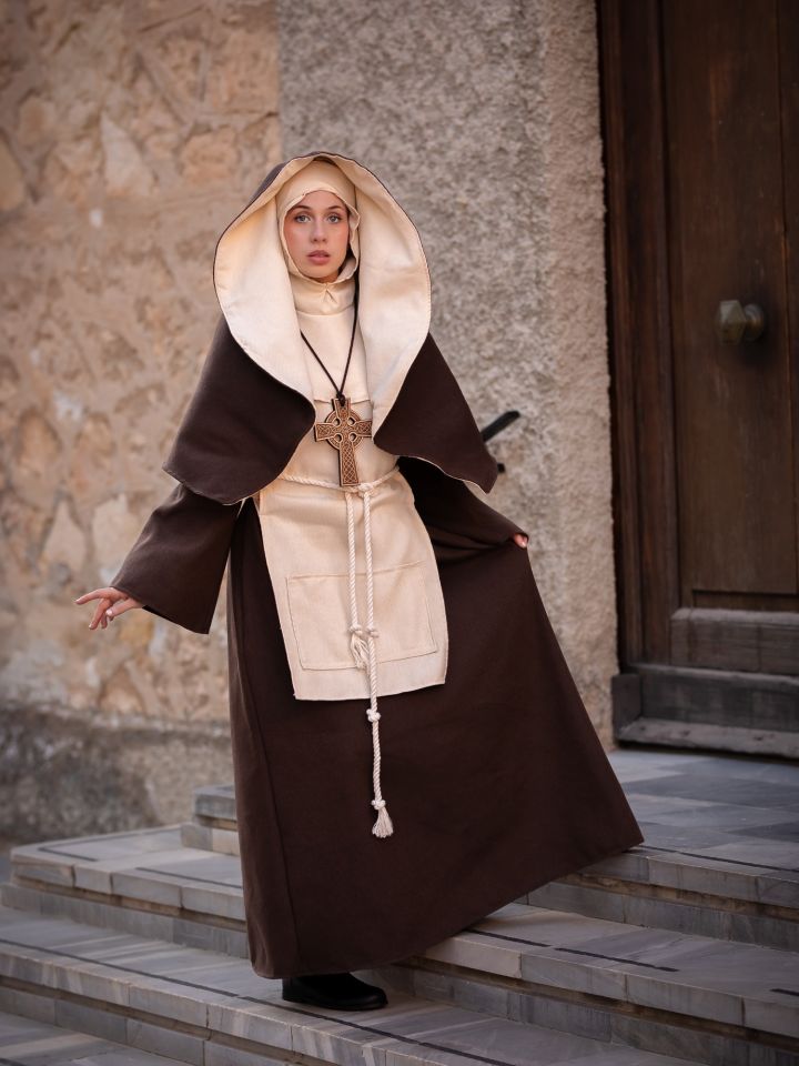 Brown nun's costume 2