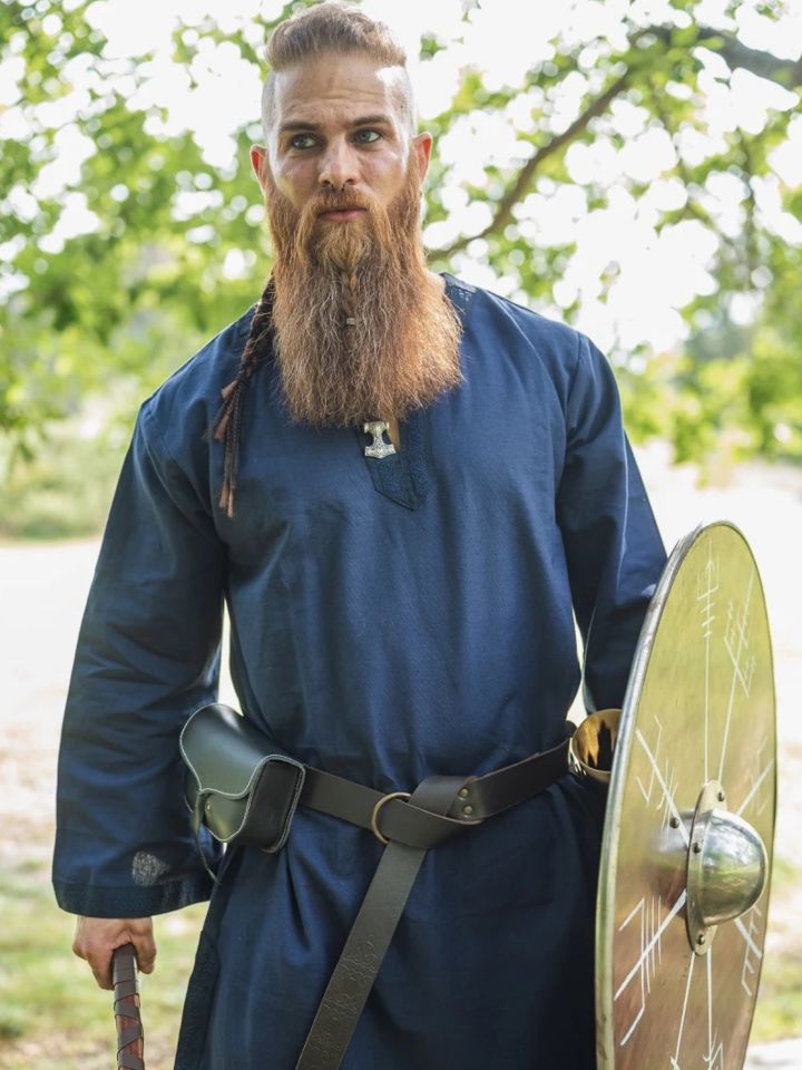 Tunic with blue border 2