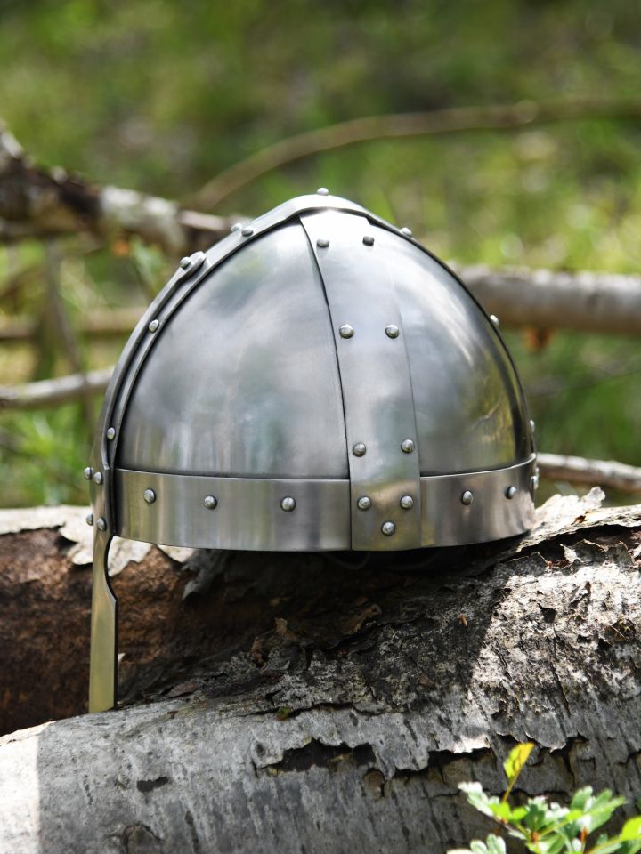 Rivited plate helmet 2