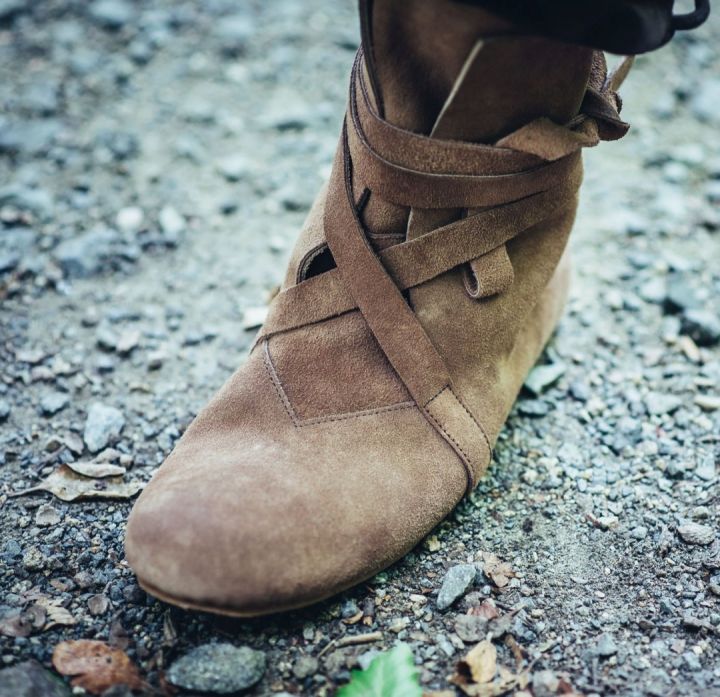 Brown suede Viking boots 3