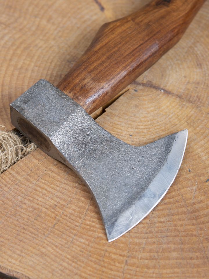 Axe with recessed grip 3