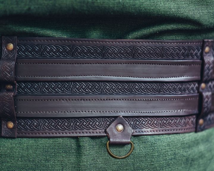 Viking belt with dark brown embossing 3