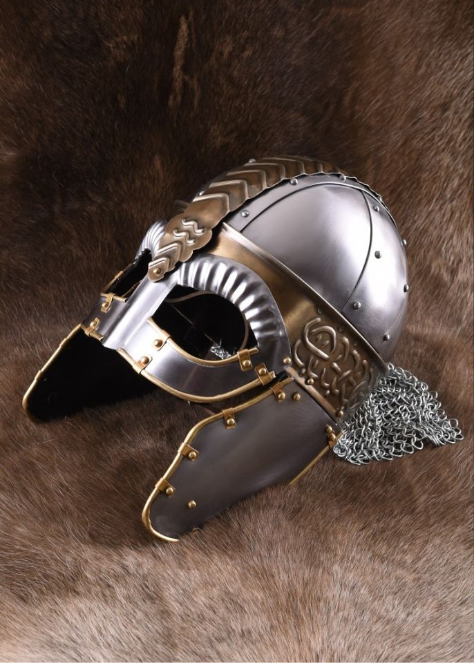 richly decorated spectacle helmet 3
