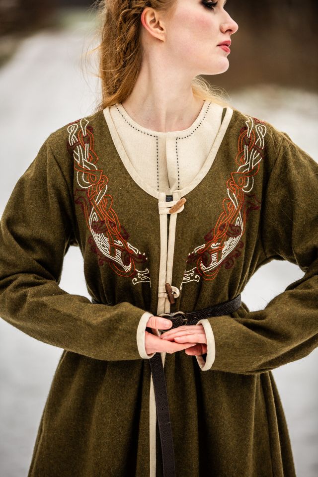 Viking Birka coat Skadi olive 3