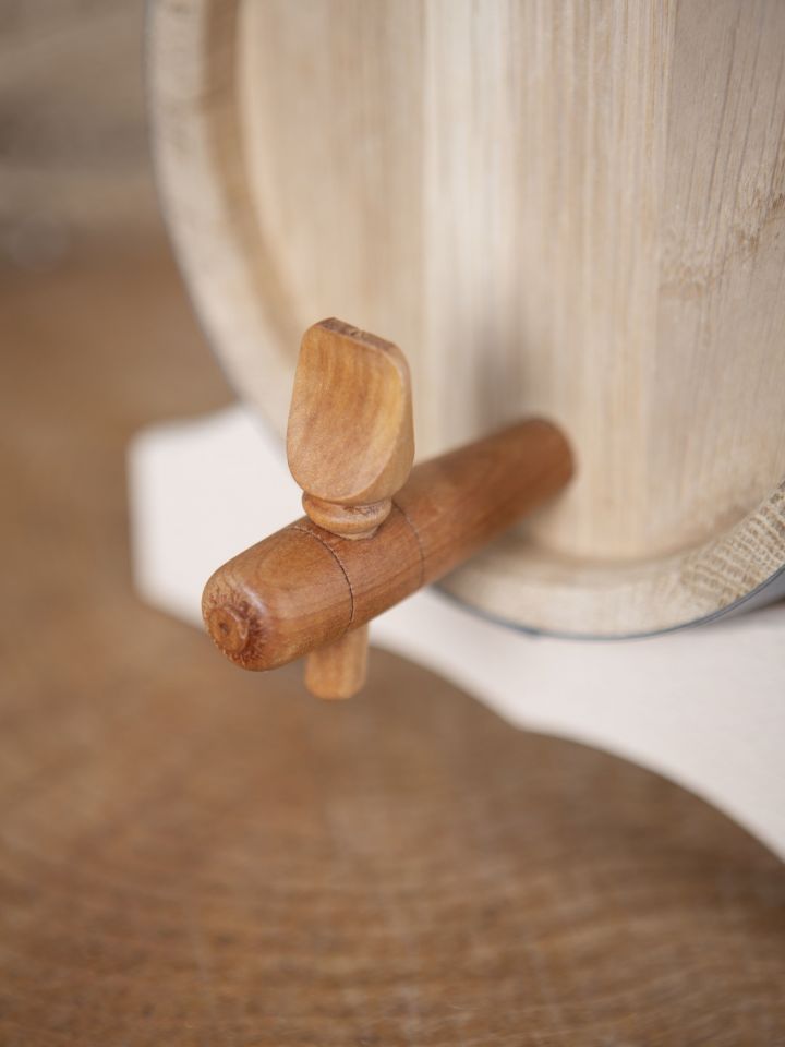 Oak barrel 3
