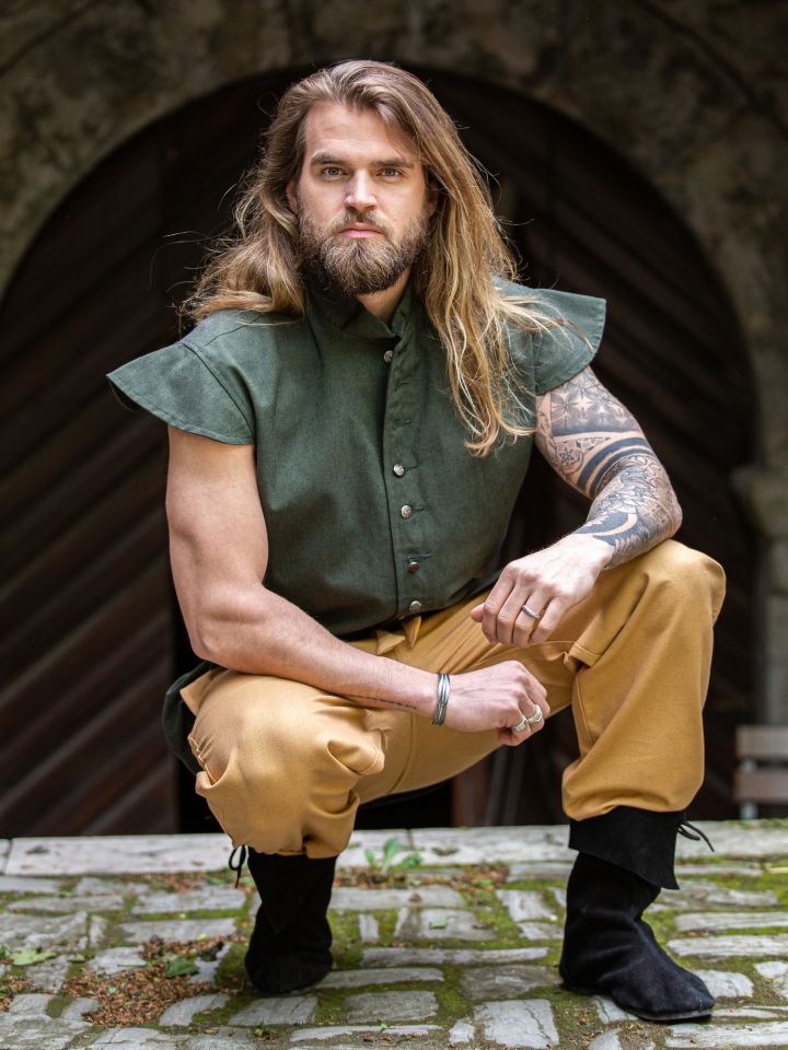 Doublet made from green cotton fabric 3