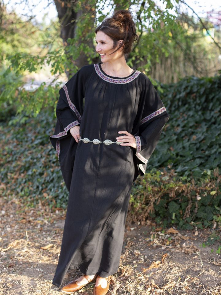 Medieval dress with black border M 3